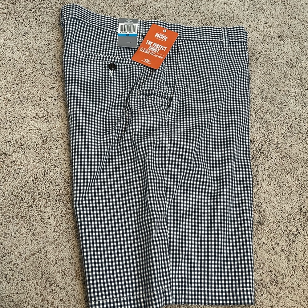 Dockers Pacific Collection Classic Fit Flat Front Shorts
Blue & White Check